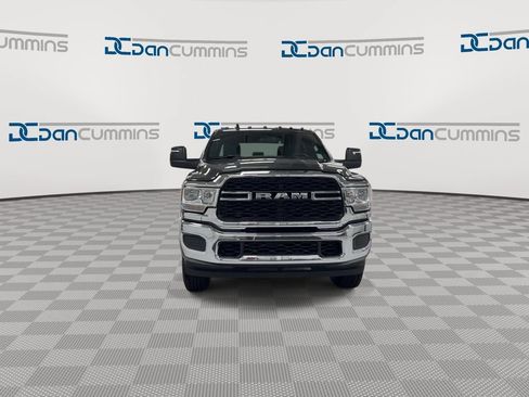 Used 2024 RAM 2500 Tradesman w/ Chrome Appearance Group AWD/4WD image 3