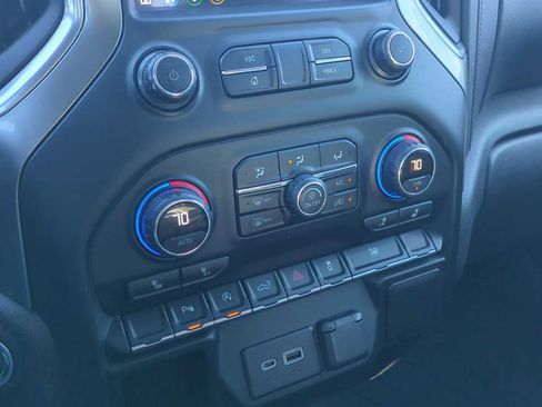 Used 2019 Chevrolet Silverado 1500 LT w/ Texas Edition image 18