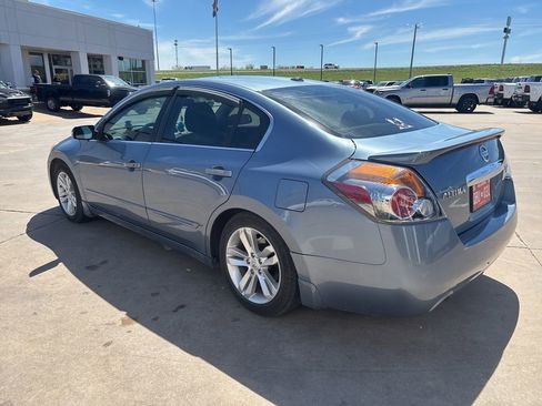 Used 2012 Nissan Altima 3.5 SR w/ Sport Pkg image 4
