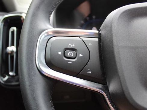 Used 2023 Volvo XC40 B5 Plus w/ Protection Package Premier AWD/4WD image 30