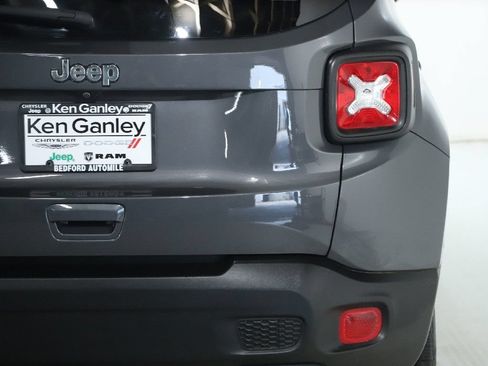Certified 2023 Jeep Renegade Latitude AWD/4WD image 44