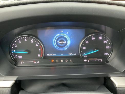 Used 2022 Ford Explorer XLT w/ Equipment Group 202A AWD/4WD image 50