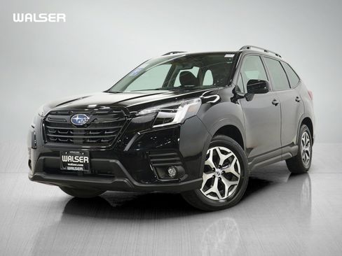 Used 2024 Subaru Forester Premium AWD/4WD image 1