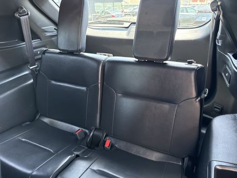 Used 2023 Mitsubishi Outlander SE FWD image 7