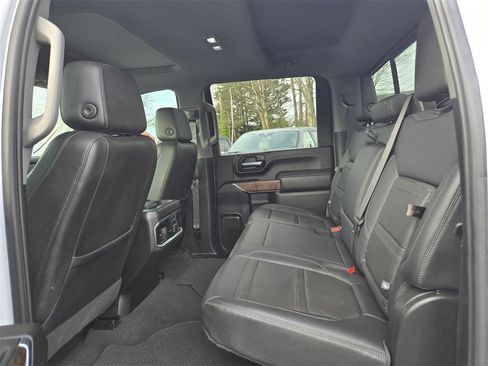 Used 2023 GMC Sierra 3500 Denali image 9
