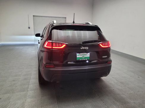 Used 2020 Jeep Cherokee Latitude Plus w/ Comfort/Convenience Group FWD image 6