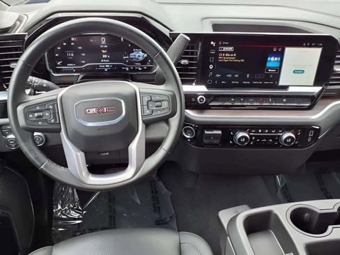 Used 2025 GMC Sierra 1500 SLT AWD/4WD image 13