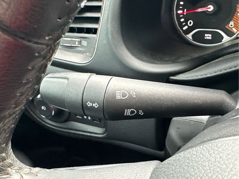 Used 2022 Jeep Renegade Latitude w/ Convenience Group image 31