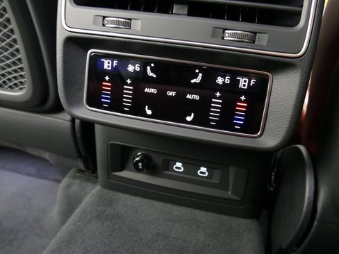 New 2026 Audi SQ8 Premium Plus image 28