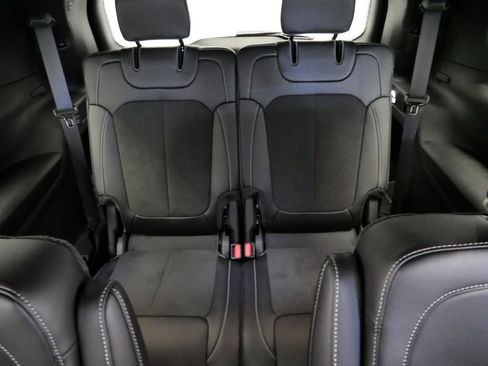 New 2025 Jeep Grand Cherokee L Altitude image 24