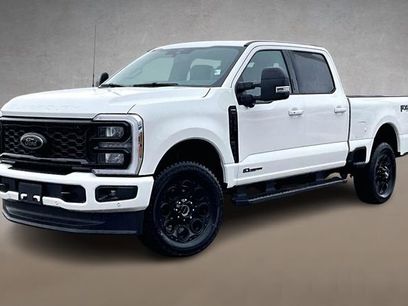 New 2026 Ford F250 Lariat w/ Black Appearance Package