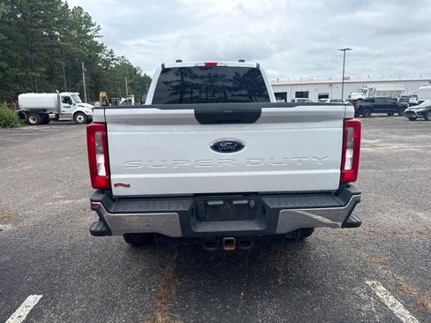 Used 2023 Ford F250 XLT w/ Snow Plow/Camper Package AWD/4WD image 6