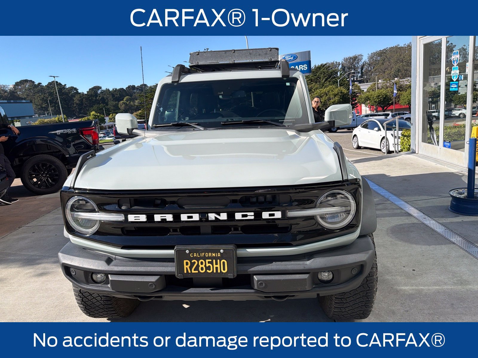 Used 2023 Ford Bronco Outer Banks w/ Sasquatch Package AWD/4WD image 3