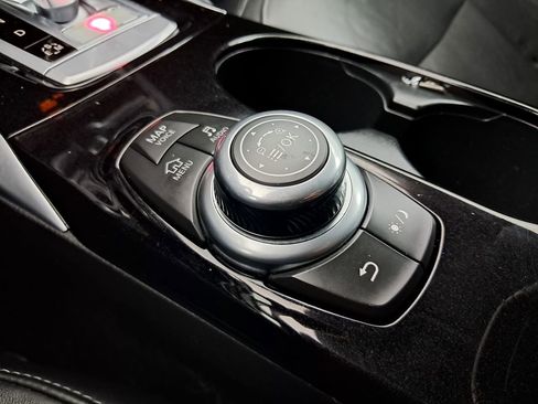 Used 2017 INFINITI QX30 Premium w/ Navigation Package image 20