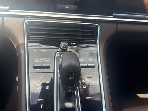 Used 2022 Porsche Panamera Platinum Edition RWD image 6