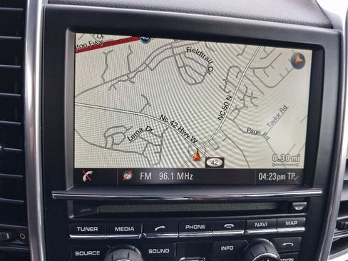 Used 2013 Porsche Cayenne GTS AWD/4WD image 18