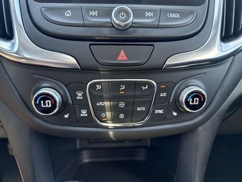 Used 2021 Chevrolet Equinox LT AWD/4WD image 19