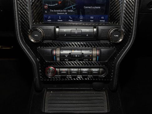 Used 2022 Ford Mustang Shelby GT500 w/ Carbon Fiber Track Pack image 45