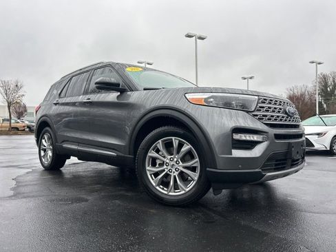 Used 2021 Ford Explorer Limited w/ Equipment Group 301A image 3