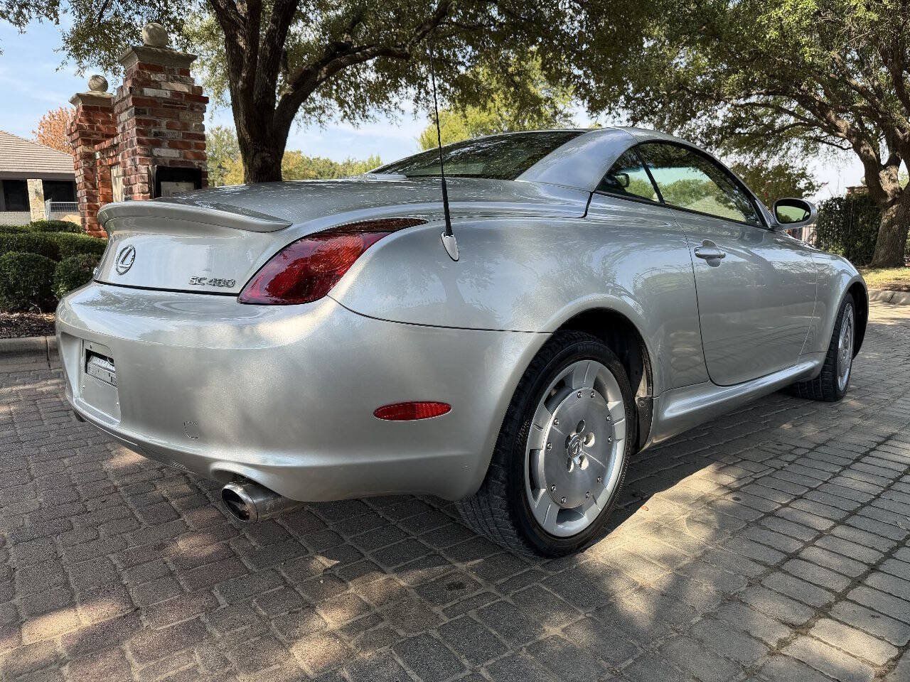 Used 2002 Lexus SC 430 Convertible RWD image 4