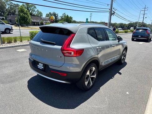 Used 2025 Volvo XC40 B5 Plus AWD/4WD image 5