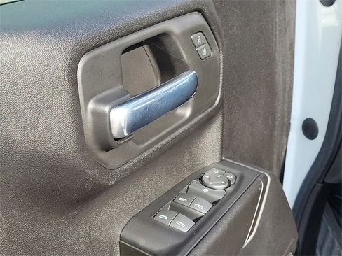Used 2022 Chevrolet Silverado 1500 Custom image 22