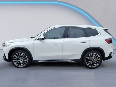 Used 2025 BMW X1 xDrive28i w/ Premium Package image 6