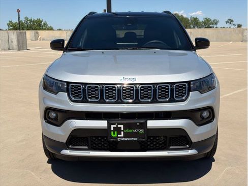 Used 2024 Jeep Compass Limited AWD/4WD image 2