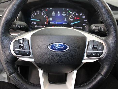 Used 2021 Ford Explorer XLT w/ Equipment Group 202A image 37