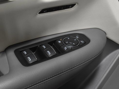 Used 2023 Cadillac XT5 Premium Luxury w/ Technology Package image 11