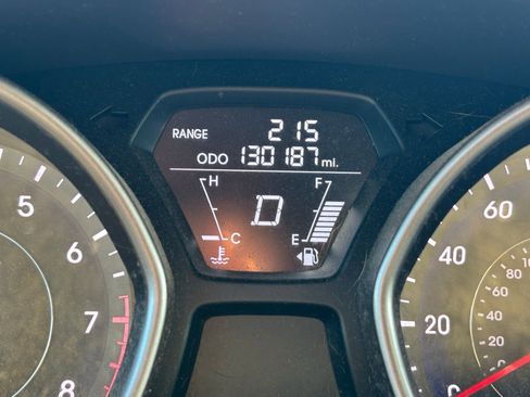 Used 2013 Hyundai Elantra GLS w/ Preferred Pkg image 7