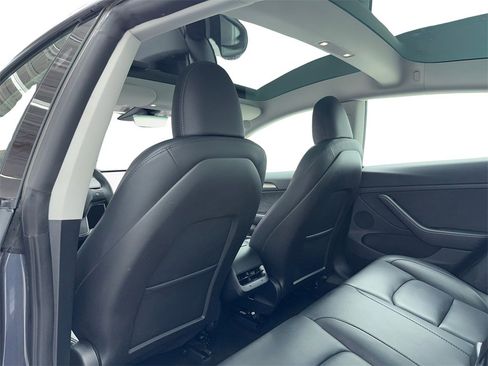 Used 2023 Tesla Model 3 Standard Range image 32