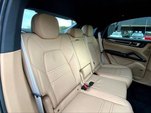 Used 2023 Porsche Cayenne S image 26