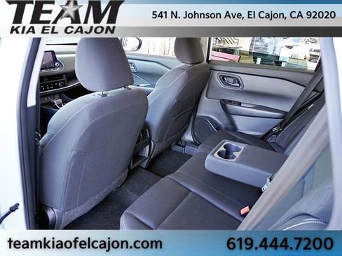 Used 2024 Nissan Rogue S FWD image 17