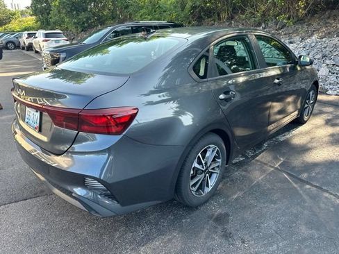 Used 2023 Kia Forte LXS FWD image 2