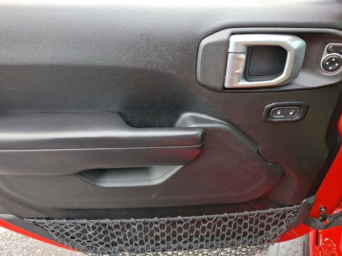 Used 2021 Jeep Wrangler Unlimited Sport image 23