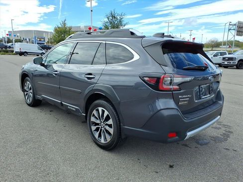Used 2023 Subaru Outback Touring XT image 8