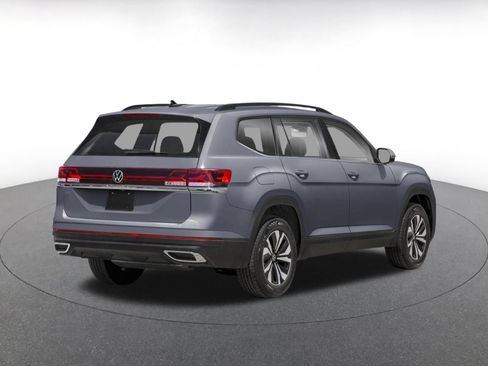 Used 2026 Volkswagen Atlas SE FWD image 2