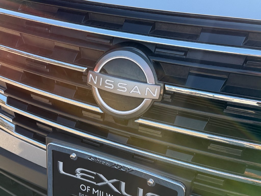 Used 2025 Nissan Rogue SV AWD/4WD image 32