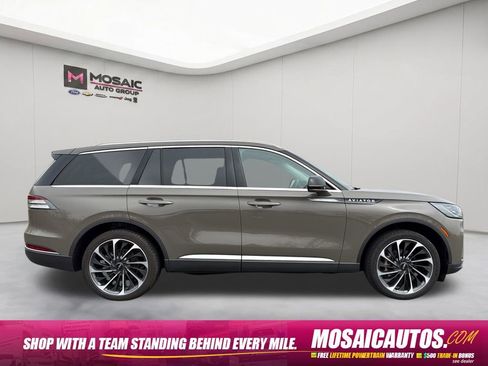 Used 2025 Lincoln Aviator Reserve w/ Equipment Group 201A AWD/4WD image 9