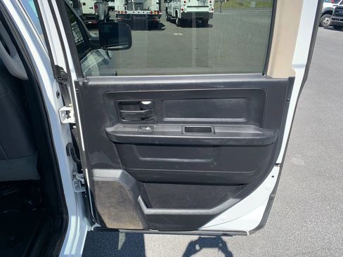 Used 2016 RAM 2500 Tradesman RWD image 28