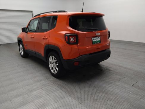 Used 2020 Jeep Renegade Latitude FWD image 5