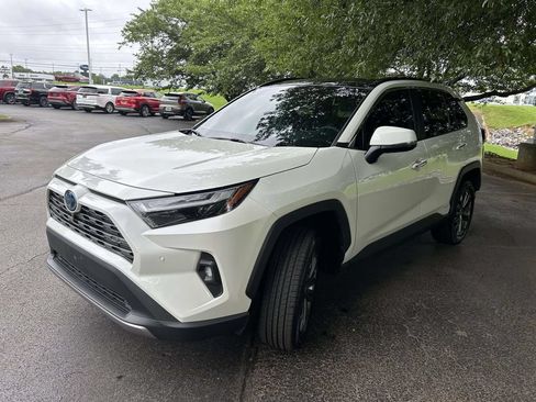 Used 2022 Toyota RAV4 Limited AWD/4WD image 5