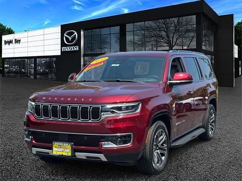 Used 2022 Jeep Wagoneer Series III w/ Flexible Seating Group AWD/4WD image 2