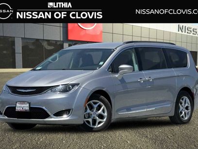 Used 2017 Chrysler Pacifica Touring-L w/ Tire & Wheel Group