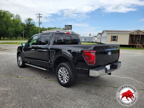 Used 2024 Ford F150 Lariat w/ FX4 Off-Road Package AWD/4WD image 3
