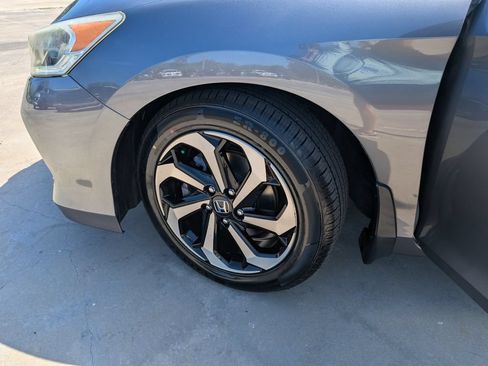 Used 2016 Honda Accord EX-L image 38