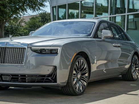 New 2025 Rolls-Royce Ghost image 5
