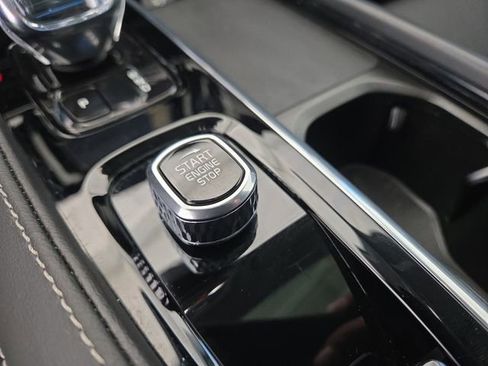 Used 2022 Volvo S90 B6 Inscription w/ Advanced Package image 10