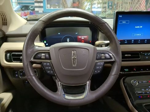 Used 2022 Lincoln Nautilus AWD w/ Premium Package image 2